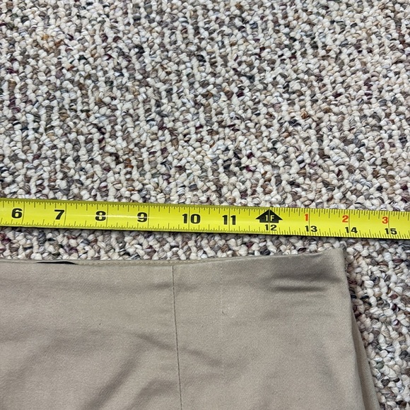 The Limited Classic Tan Women's Skirt. Size 2 - Picture 9 of 11